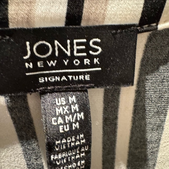 Jones NY office/work top (?), striped, cream & black. Size M. - Picture 4 of 7